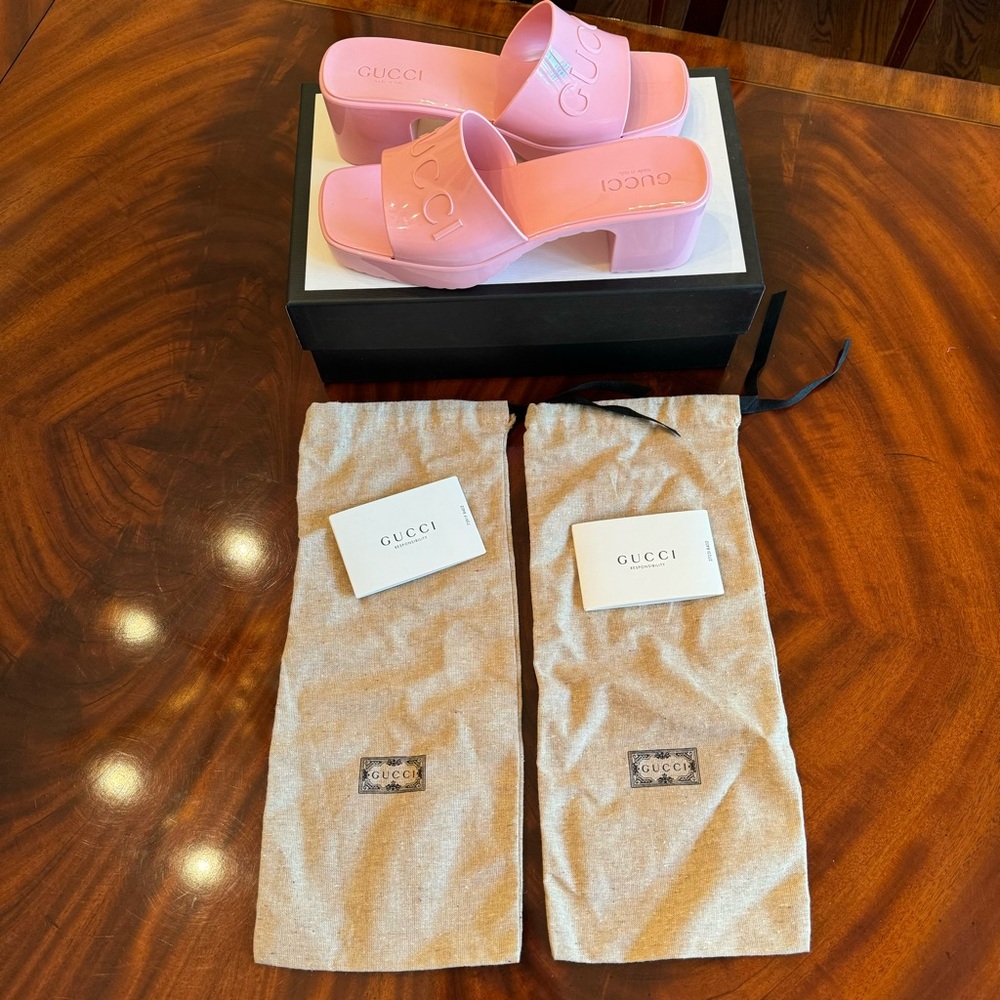 GUCCI Pink Rubber GG Platform Slide Sandals - Picture 5 of 16